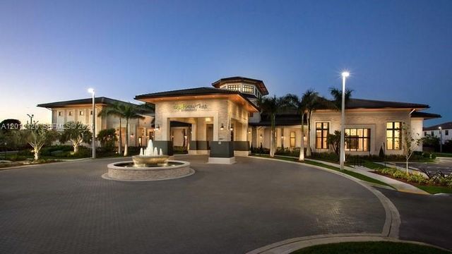 7635 NW 103rd Pl, Doral, FL 33178