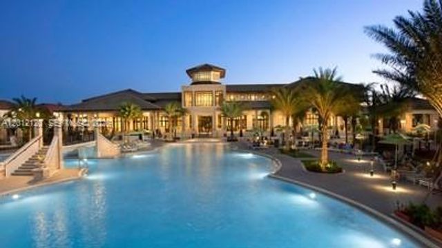 7635 NW 103rd Pl, Doral, FL 33178
