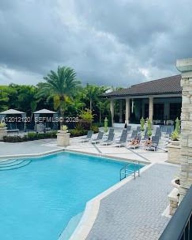 7635 NW 103rd Pl, Doral, FL 33178
