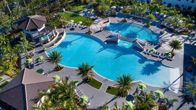 7635 NW 103rd Pl, Doral, FL 33178