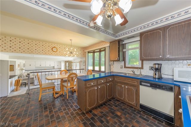 24390 Fairmount Boulevard, Beachwood, OH 44122