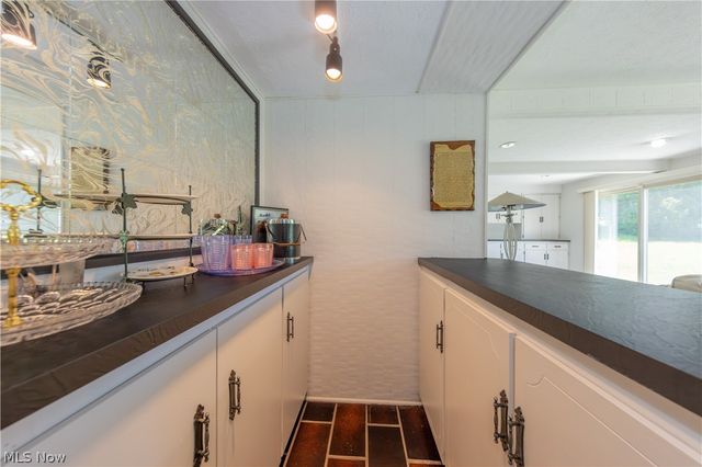 24390 Fairmount Boulevard, Beachwood, OH 44122