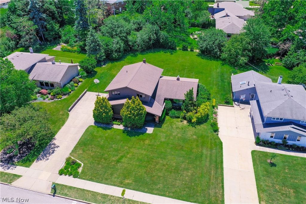 24390 Fairmount Boulevard, Beachwood, OH 44122