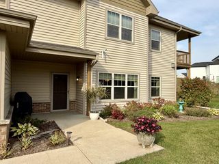 1815 New Port Vista DRIVE, Port Washington, WI 53074