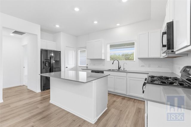 190 Tofalla, Kyle, TX 78640