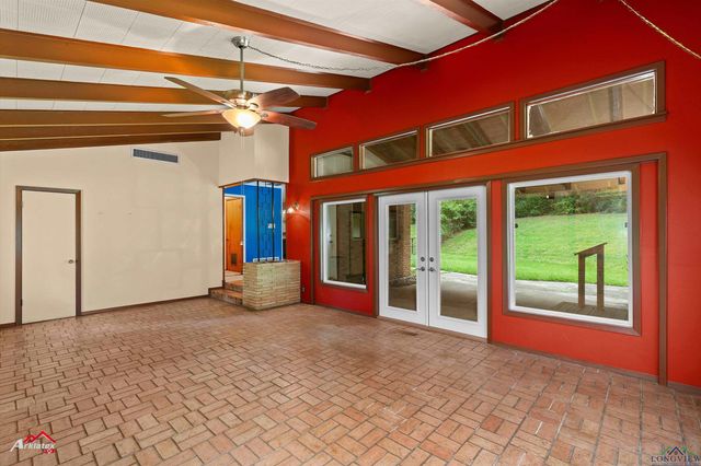 1320 Pinehill Drive, Jefferson, TX 75657