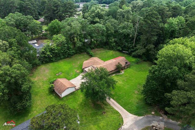 1320 Pinehill Drive, Jefferson, TX 75657
