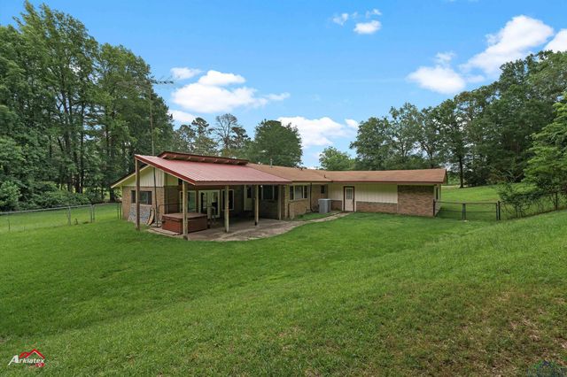 1320 Pinehill Drive, Jefferson, TX 75657