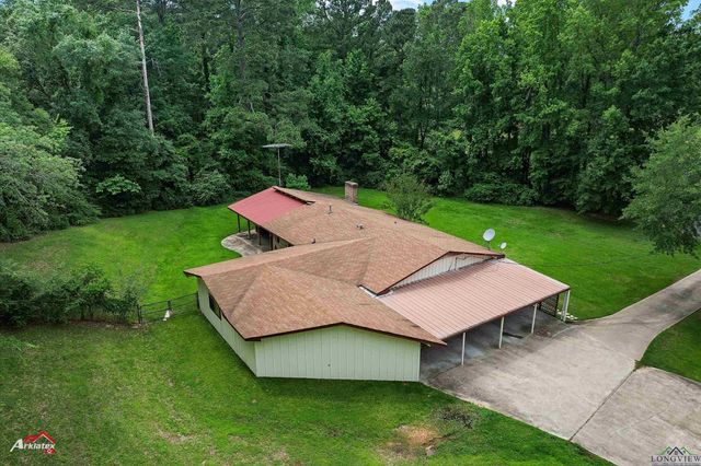 1320 Pinehill Drive, Jefferson, TX 75657