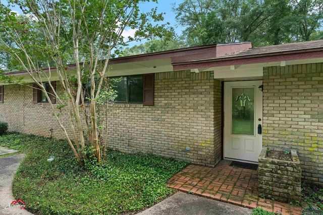 1320 Pinehill Drive, Jefferson, TX 75657
