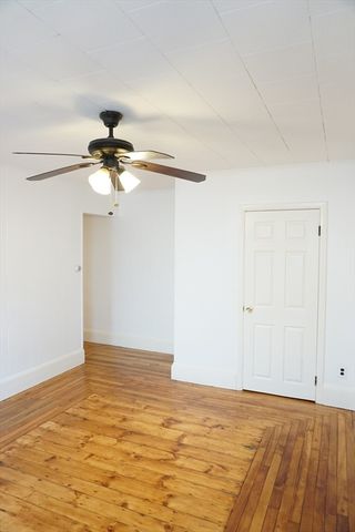 13 Myrtle St 1st FL, Lowell, MA 01850