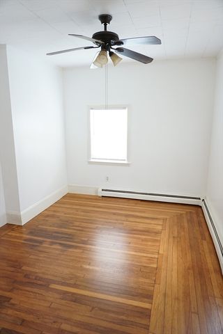 13 Myrtle St 1st FL, Lowell, MA 01850