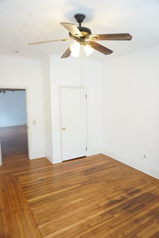 13 Myrtle St 1st FL, Lowell, MA 01850
