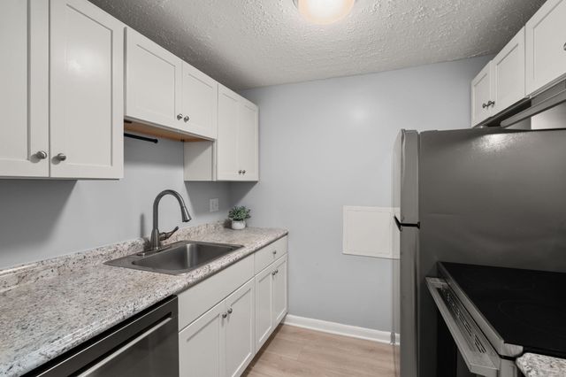 135 Grove Street 111, Rockland, MA 02370