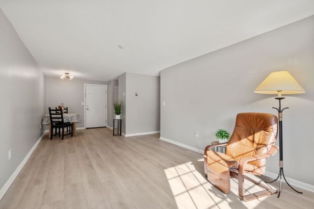 135 Grove Street 111, Rockland, MA 02370
