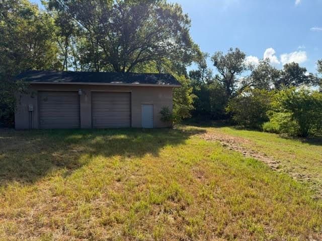 10233 Negem Rd, Tyler, TX 75709
