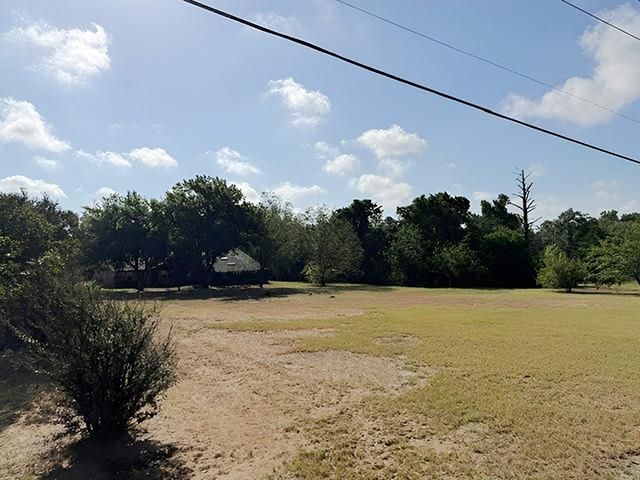 10233 Negem Rd, Tyler, TX 75709