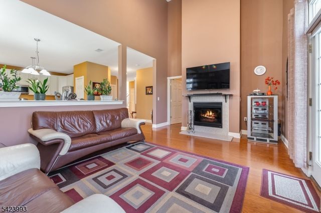 4 Nortwick Ct, Franklin Twp., NJ 08873