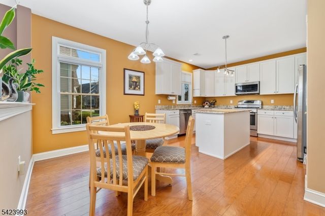 4 Nortwick Ct, Franklin Twp., NJ 08873