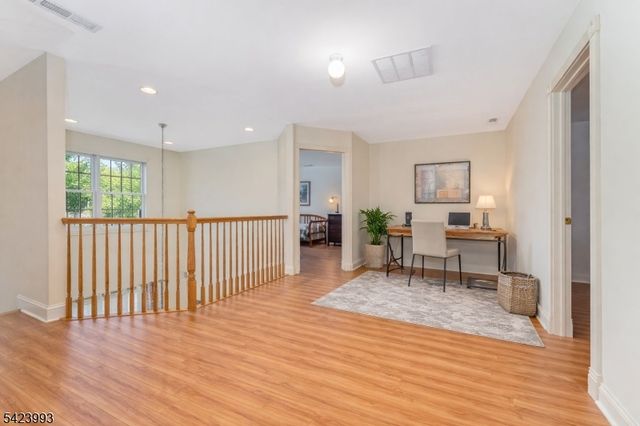 4 Nortwick Ct, Franklin Twp., NJ 08873