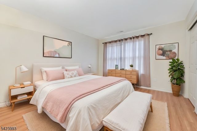 4 Nortwick Ct, Franklin Twp., NJ 08873