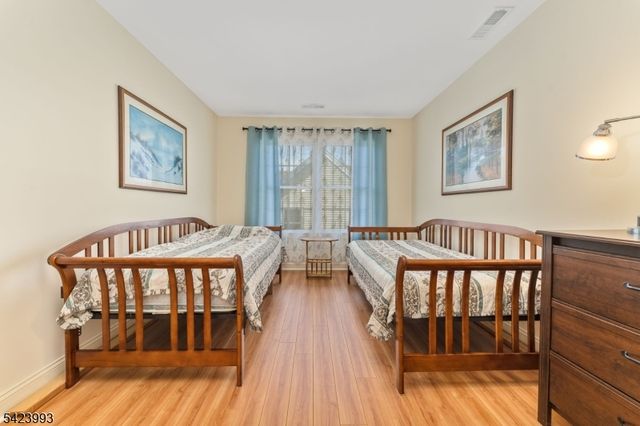 4 Nortwick Ct, Franklin Twp., NJ 08873