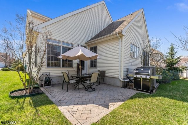 4 Nortwick Ct, Franklin Twp., NJ 08873