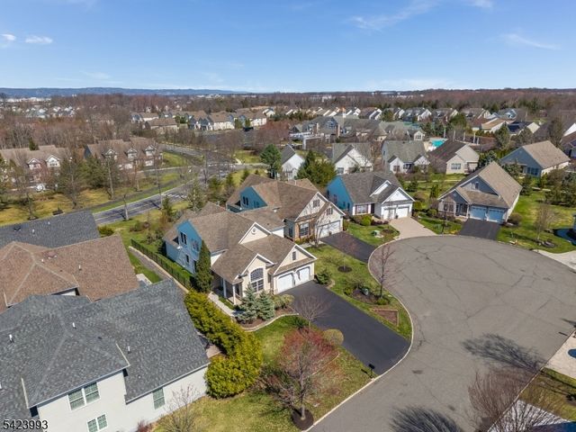 4 Nortwick Ct, Franklin Twp., NJ 08873