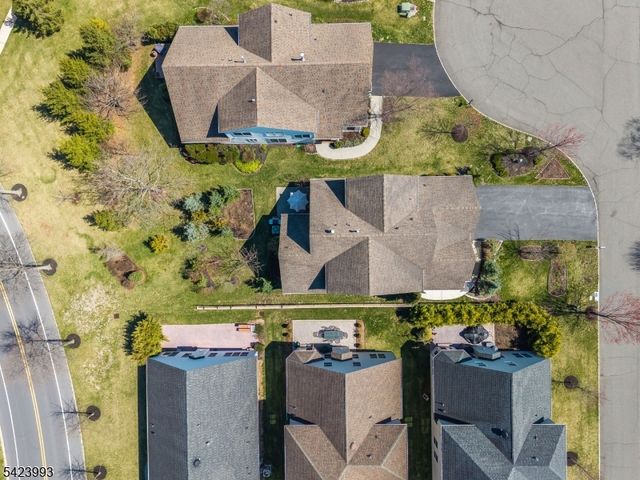 4 Nortwick Ct, Franklin Twp., NJ 08873