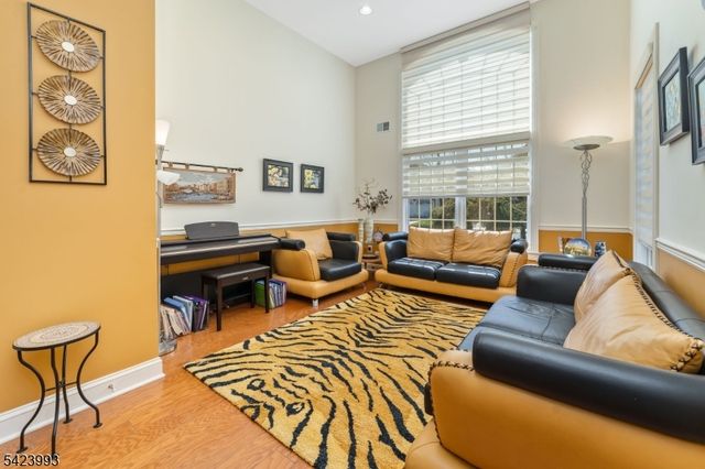 4 Nortwick Ct, Franklin Twp., NJ 08873