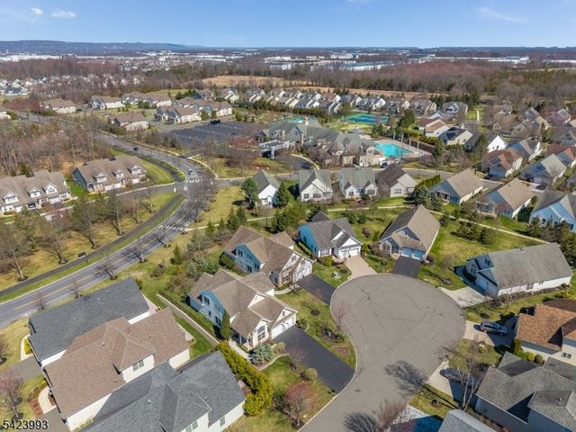 4 Nortwick Ct, Franklin Twp., NJ 08873