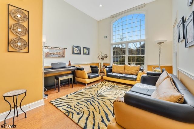 4 Nortwick Ct, Franklin Twp., NJ 08873