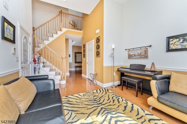 4 Nortwick Ct, Franklin Twp., NJ 08873