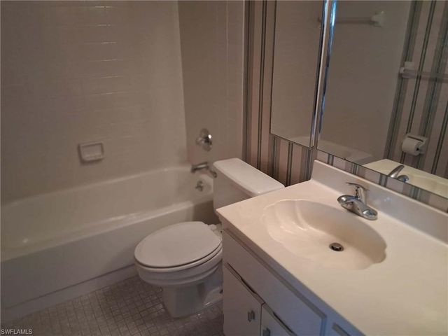 4013 SE 20th PL 402, Cape Coral, FL 33904