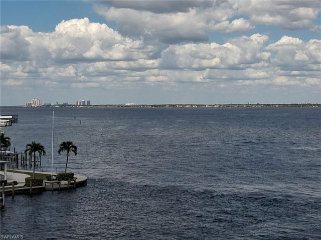 4013 SE 20th PL 402, Cape Coral, FL 33904