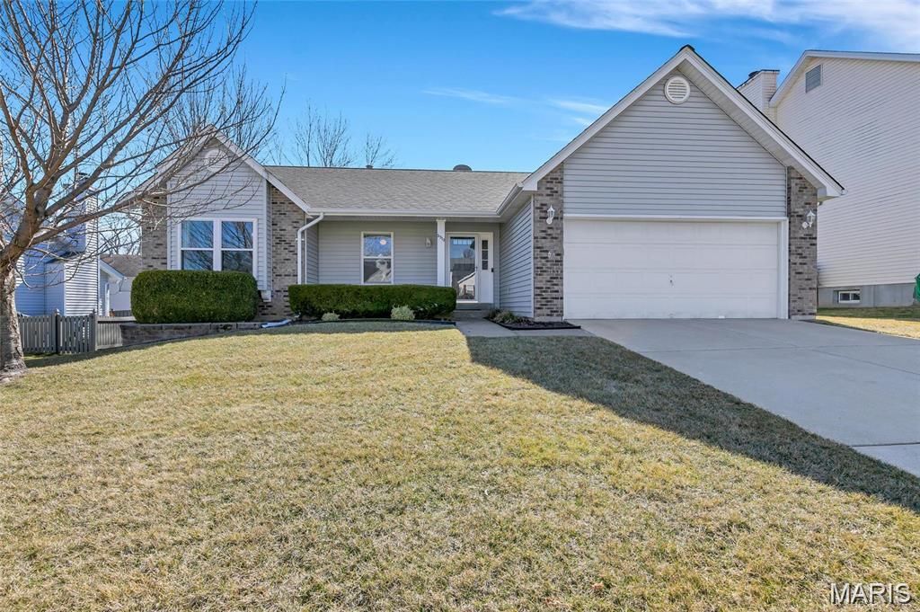 3713 Somerville Drive, St Charles, MO 63303