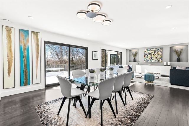 22 Cranmore Rd, Wellesley, MA 02481