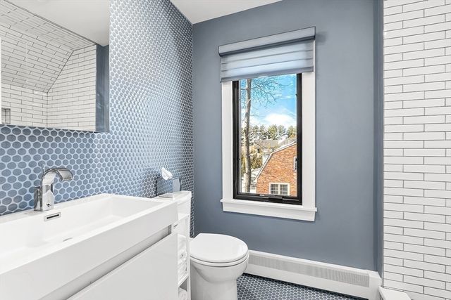 22 Cranmore Rd, Wellesley, MA 02481