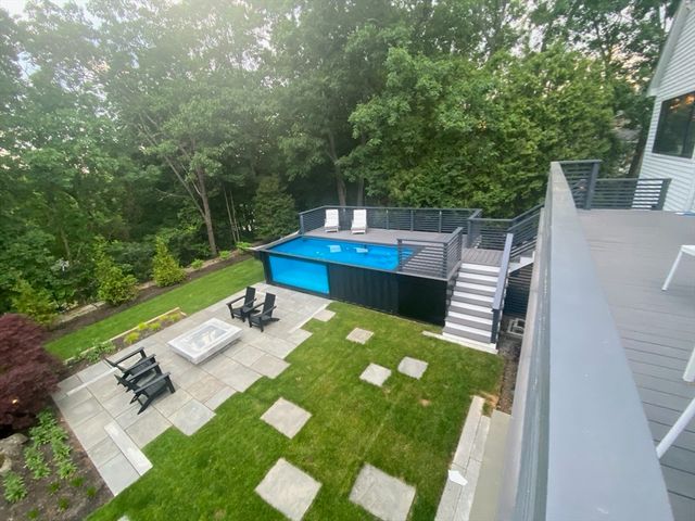 22 Cranmore Rd, Wellesley, MA 02481