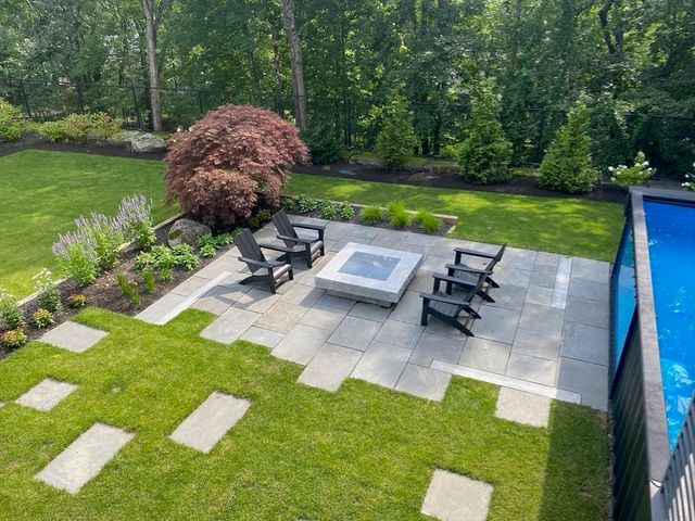 22 Cranmore Rd, Wellesley, MA 02481