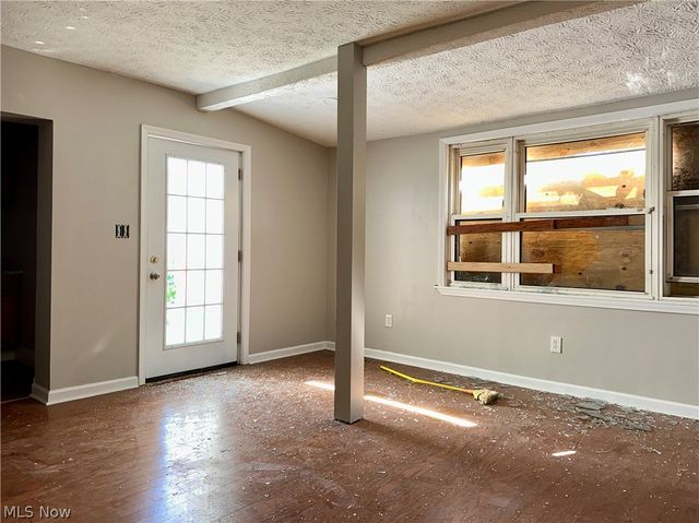3138 Ashwood Road, Cleveland, OH 44120