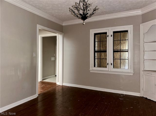 3138 Ashwood Road, Cleveland, OH 44120