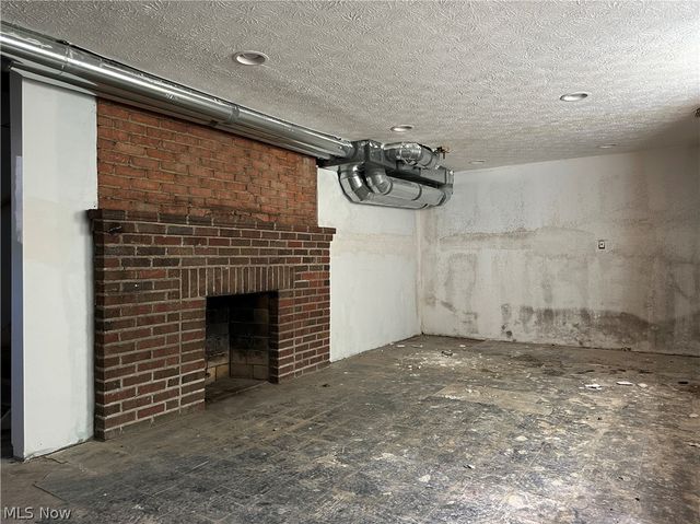 3138 Ashwood Road, Cleveland, OH 44120