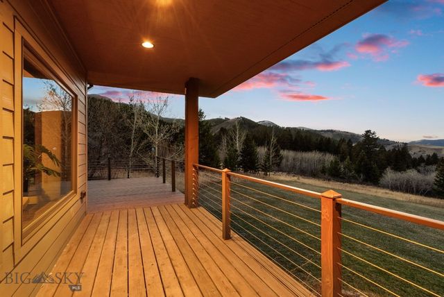 303 S Big Elk Meadow Road, Gallatin Gateway, MT 59730
