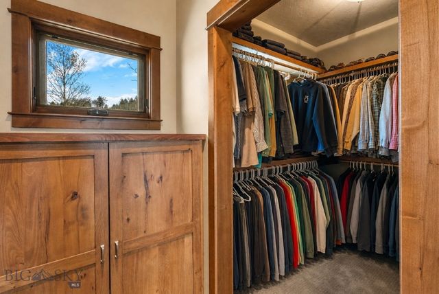 303 S Big Elk Meadow Road, Gallatin Gateway, MT 59730