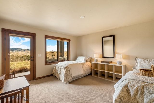 303 S Big Elk Meadow Road, Gallatin Gateway, MT 59730