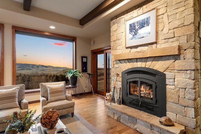 303 S Big Elk Meadow Road, Gallatin Gateway, MT 59730