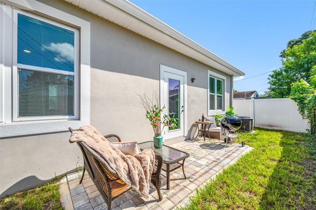 2144 43RD TERRACE N, St Petersburg, FL 33714