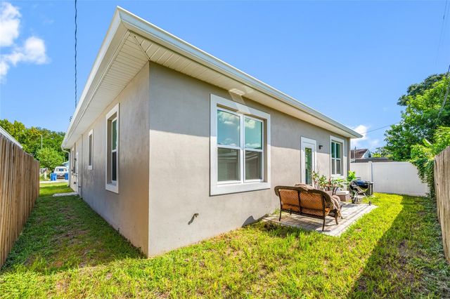 2144 43RD TERRACE N, St Petersburg, FL 33714