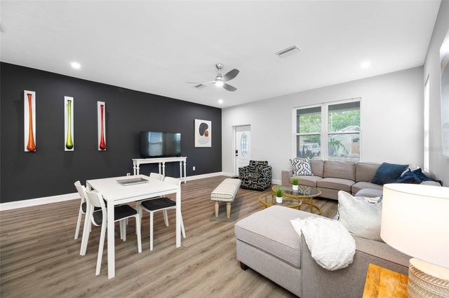 2144 43RD TERRACE N, St Petersburg, FL 33714